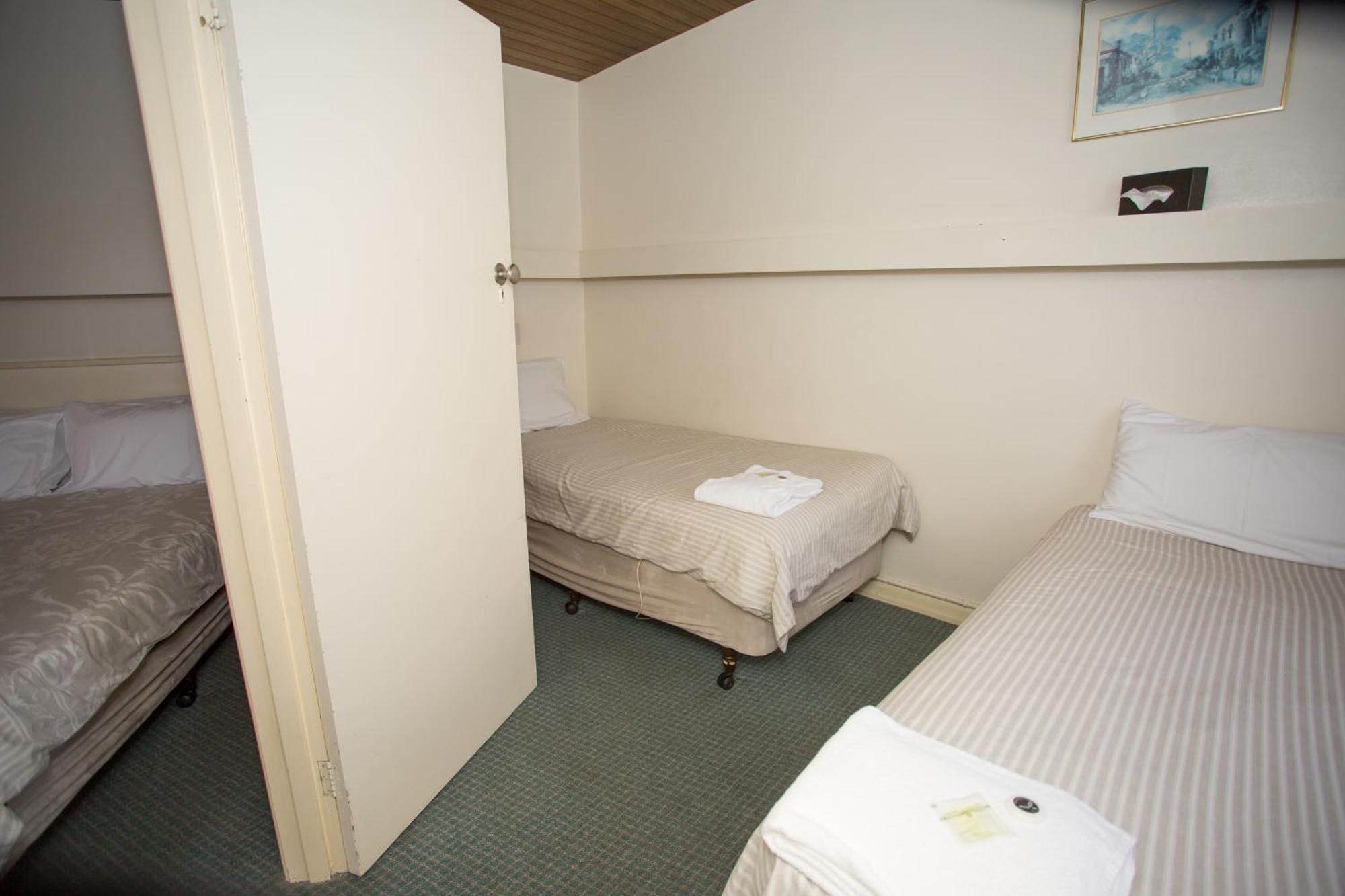 Corio Bay Motel Room photo